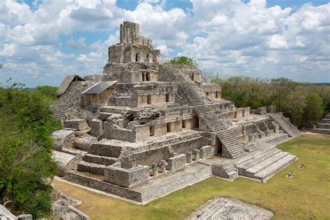  ウシシュタの魔法の森：神秘的な古代マヤ文明の遺跡を探検しよう！