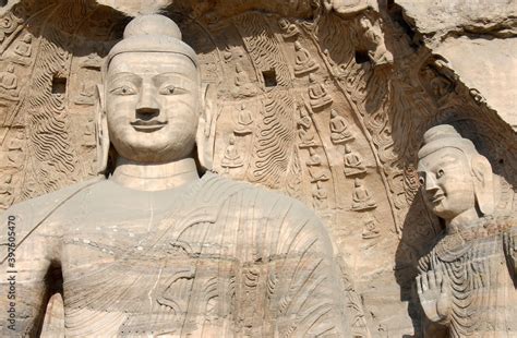  Yungang Grottoes 壮大な仏教彫刻の驚異！